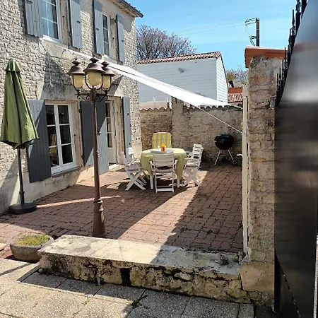 Belle Maison Familiale Pres De La Rochelle *