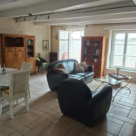 Belle Maison Familiale Pres De La Rochelle * Ferrieres (Charente-Maritime)